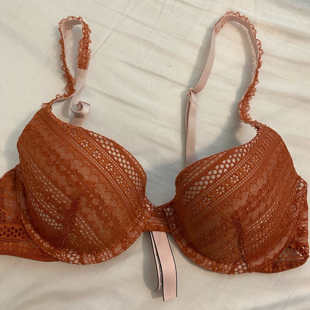 Victoria’s Secret Bra - orange - lace